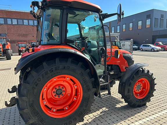 Kubota M4073  Se Timer 5 of 12