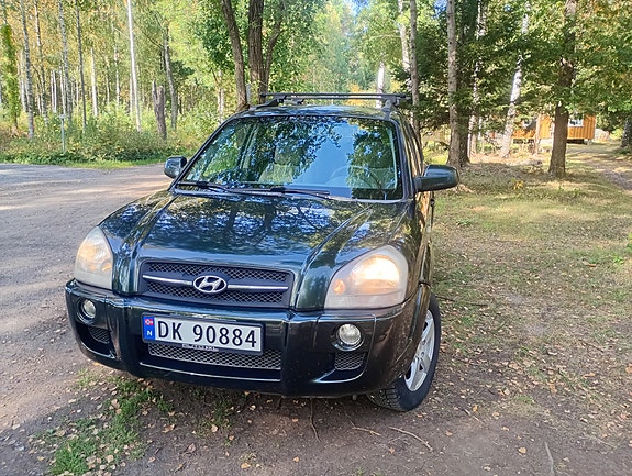 Hyundai Tucson 2 of 28