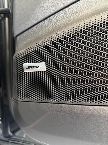 Porsche Macan 4 12 of 24