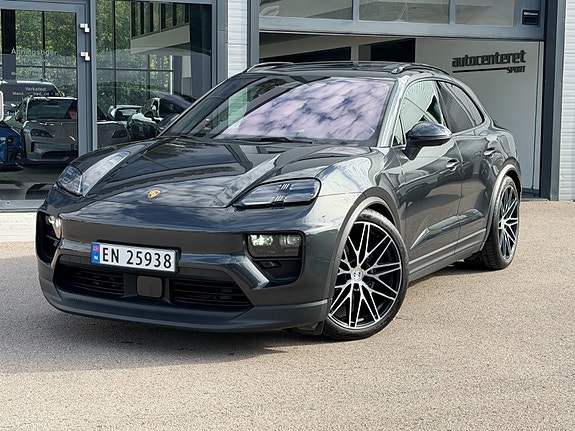 Porsche Macan 4 24 of 24