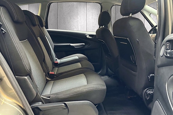 Ford S-MAX 30 of 30