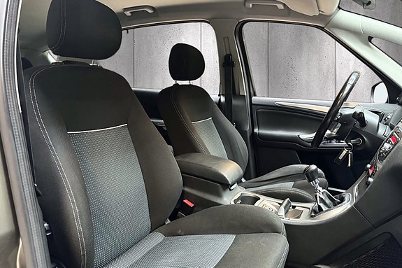 Ford S-MAX 23 of 30