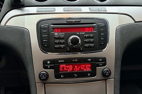 Ford S-MAX 15 of 30