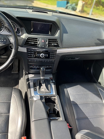 Mercedes-Benz E250 11 of 16