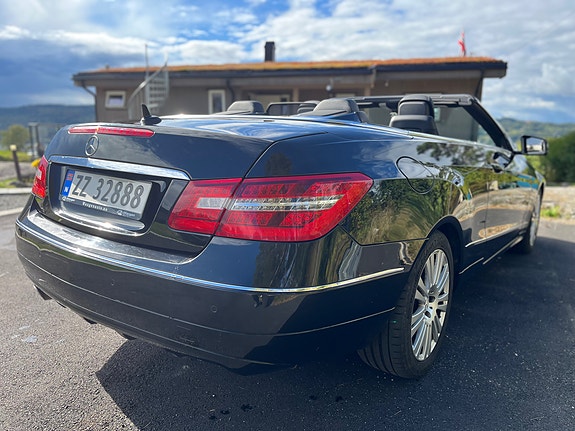 Mercedes-Benz E250 5 of 16