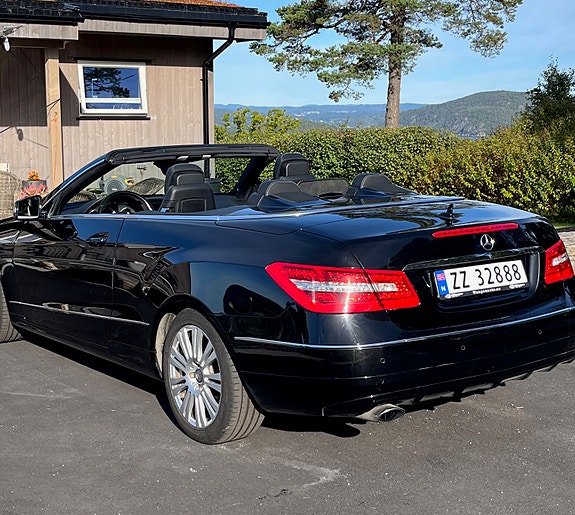 Mercedes-Benz E250 6 of 16
