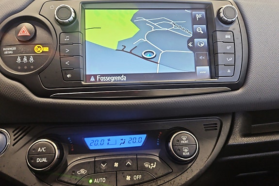 Toyota Yaris 26 of 30