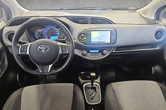 Toyota Yaris 17 of 30