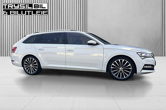 Skoda Superb 21 of 30