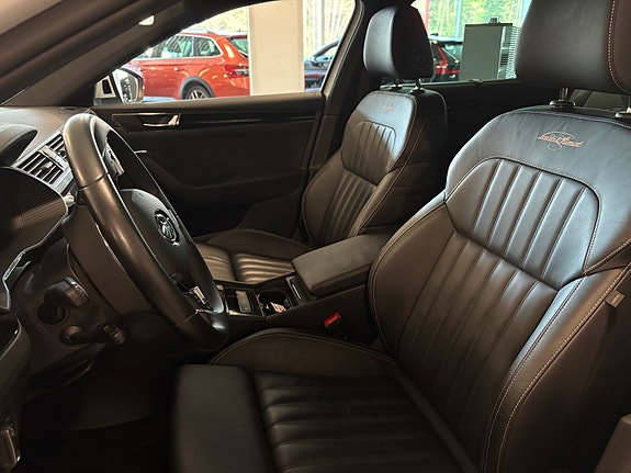 Skoda Superb 24 of 30