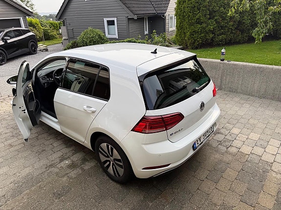 Volkswagen e-Golf VII 5 of 13
