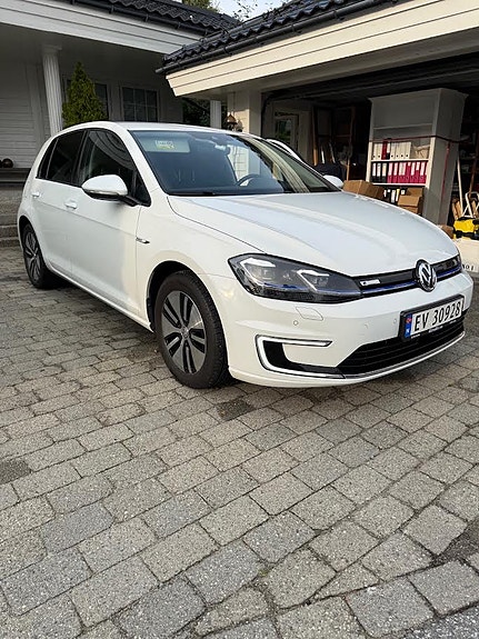 Volkswagen e-Golf VII 3 of 13