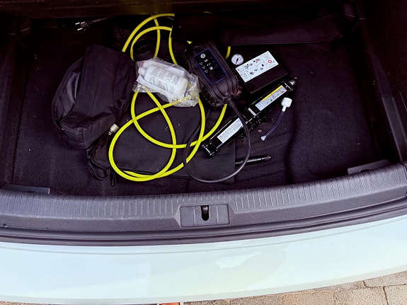 Volkswagen e-Golf VII 12 of 13
