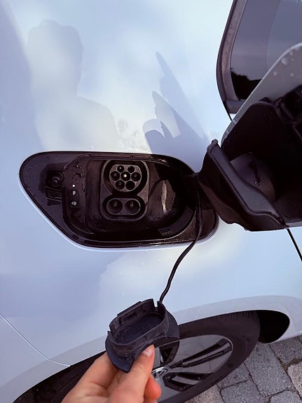 Volkswagen e-Golf VII 13 of 13