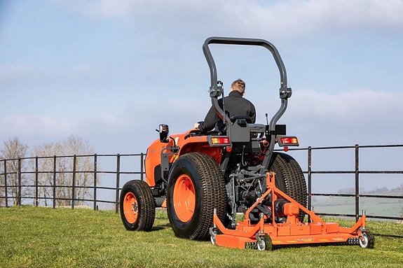 Kubota L1-382 HST 14 of 14