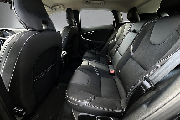 Volvo V40 11 of 18