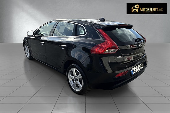 Volvo V40 7 of 18