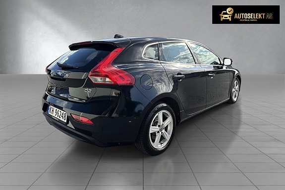 Volvo V40 5 of 18