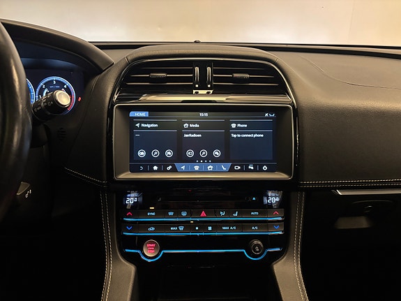 Jaguar F-PACE 22 of 30
