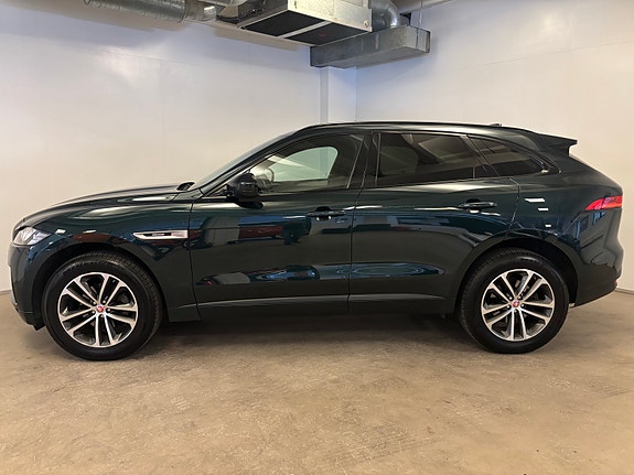Jaguar F-PACE 3 of 30