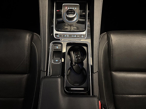 Jaguar F-PACE 29 of 30