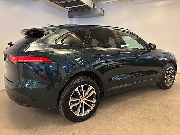 Jaguar F-PACE 6 of 30
