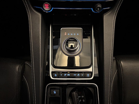 Jaguar F-PACE 30 of 30