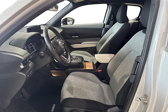 Mazda MX-30 8 of 25