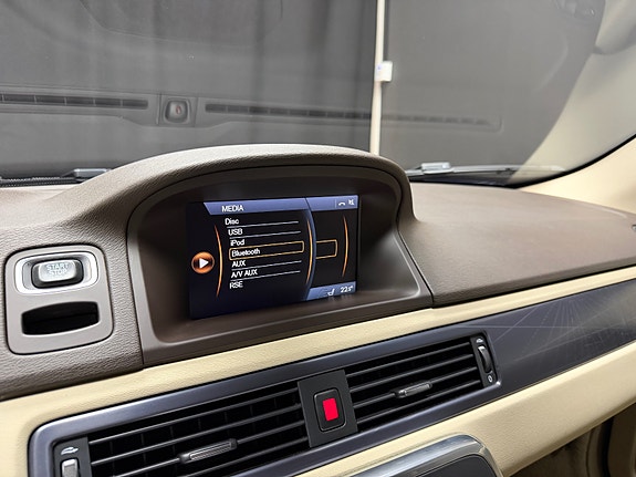 Volvo XC70 20 of 30