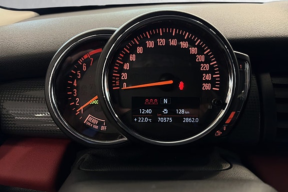 MINI Cooper 9 of 14