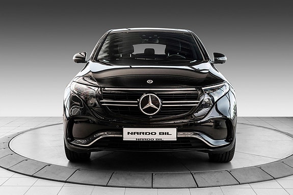 Mercedes-Benz EQC400 3 of 26