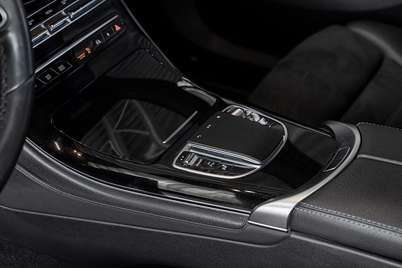 Mercedes-Benz EQC400 19 of 26