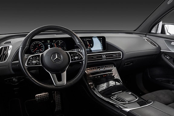 Mercedes-Benz EQC400 23 of 26
