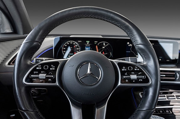 Mercedes-Benz EQC400 10 of 26