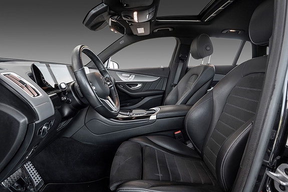 Mercedes-Benz EQC400 21 of 26