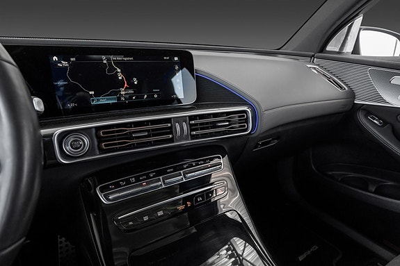 Mercedes-Benz EQC400 12 of 26