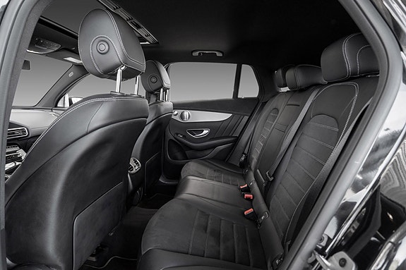 Mercedes-Benz EQC400 22 of 26