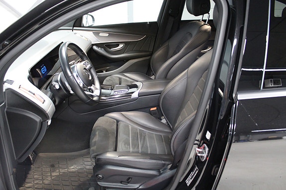 Mercedes-Benz EQC400 8 of 28