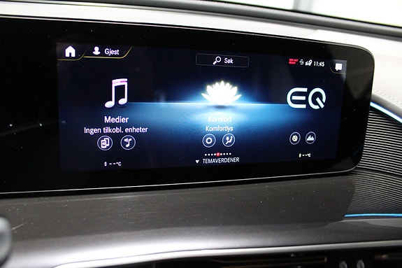 Mercedes-Benz EQC400 17 of 28