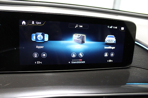 Mercedes-Benz EQC400 18 of 28