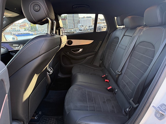 Mercedes-Benz EQC400 9 of 21