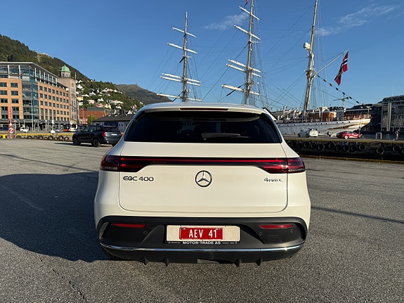 Mercedes-Benz EQC400 4 of 21