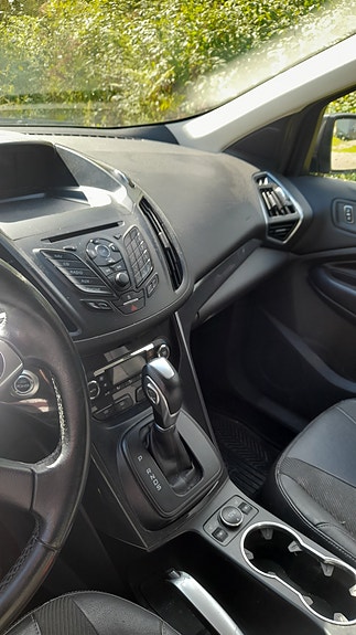 Ford Kuga 3 of 8