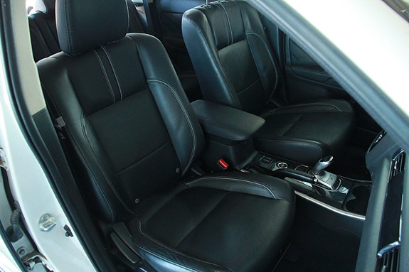 Mitsubishi Outlander 17 of 23