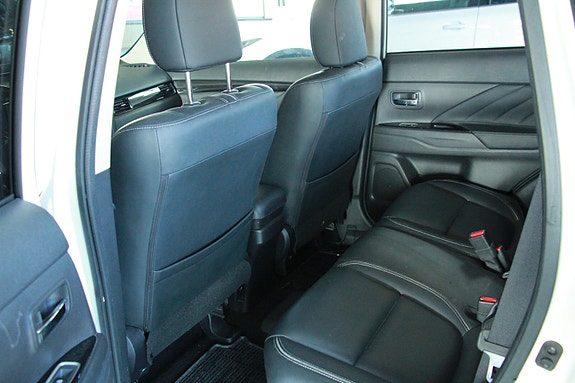 Mitsubishi Outlander 13 of 23