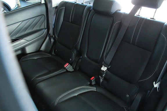 Mitsubishi Outlander 14 of 23