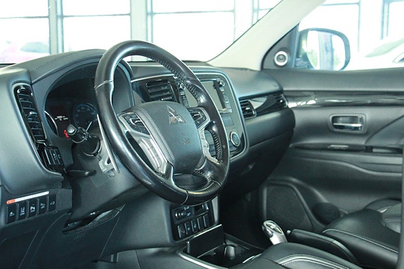 Mitsubishi Outlander 8 of 23