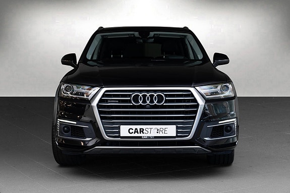 Audi Q7 4 of 30