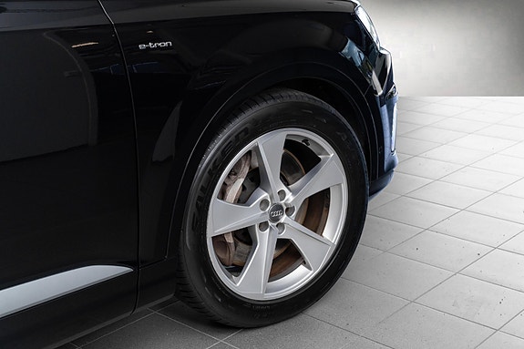 Audi Q7 8 of 30