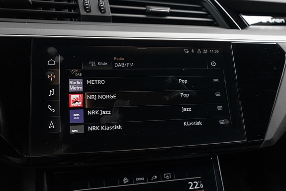 Audi e-tron 26 of 30
